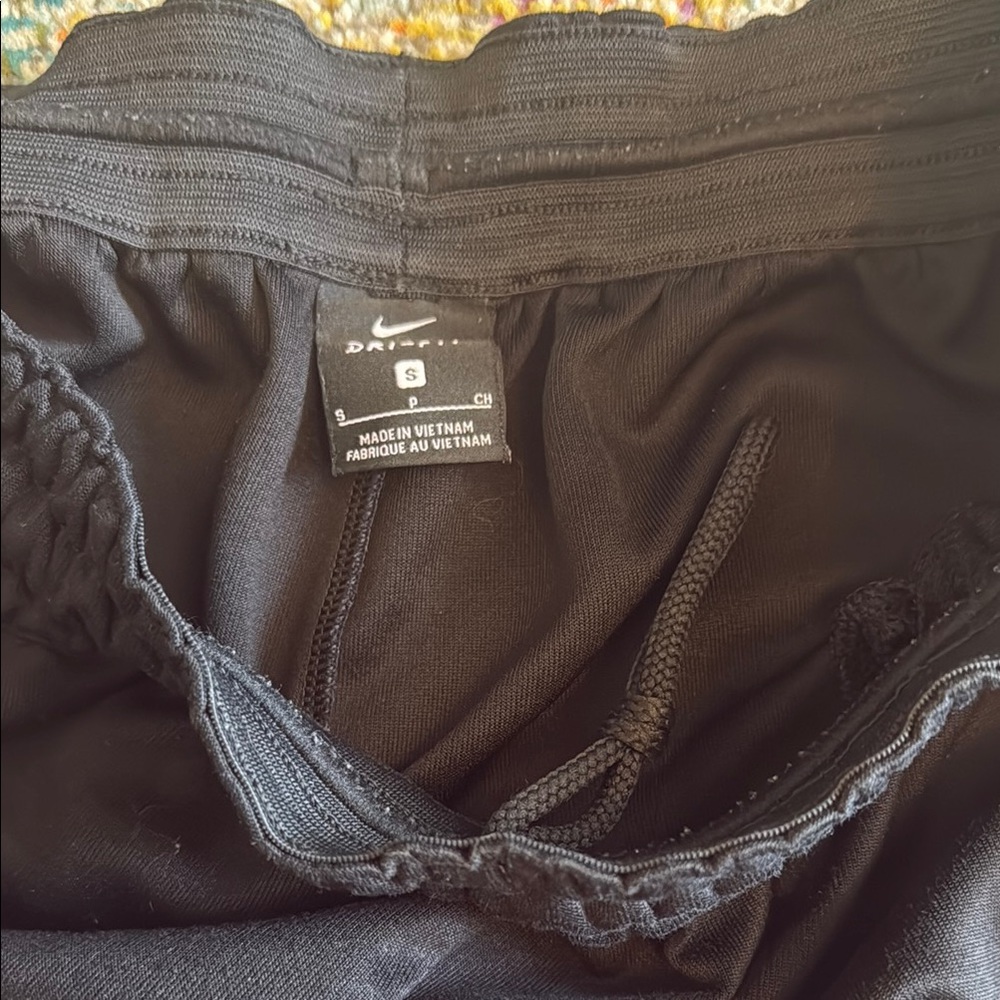 Nike Basketball Dri-Fit Spotlight Solo Swoosh Shorts - Picture 7 of 10